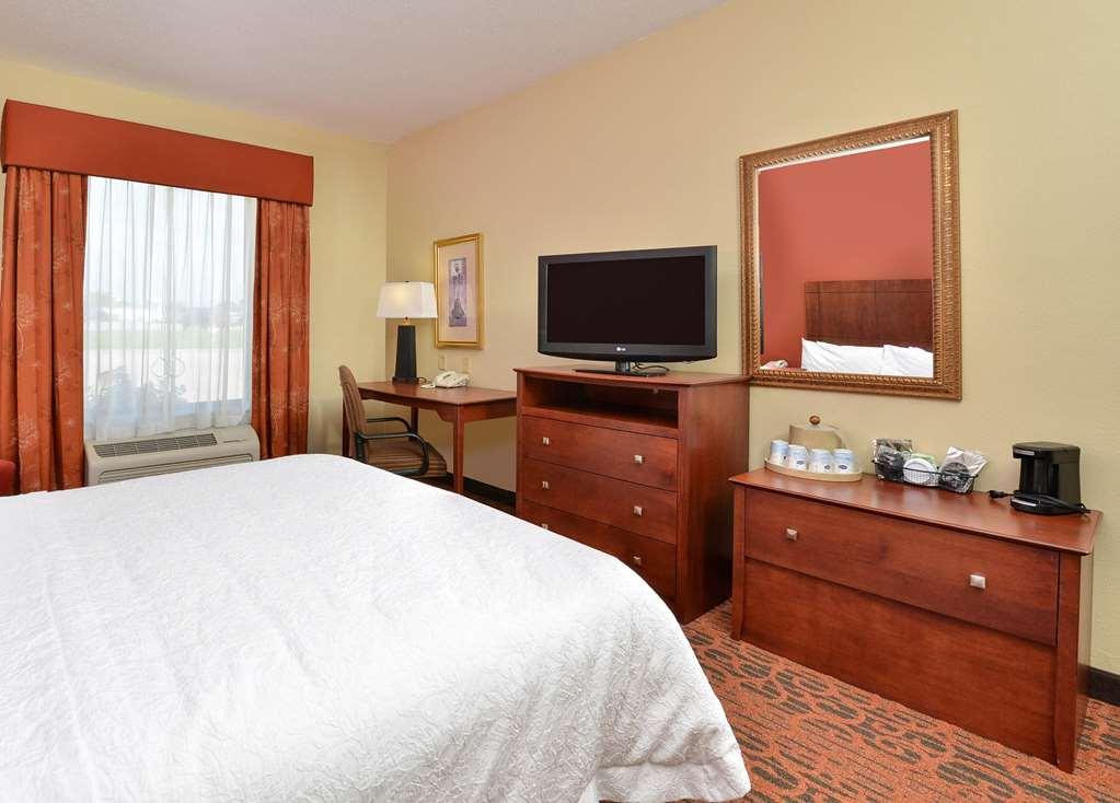Hampton Inn Keokuk Room photo