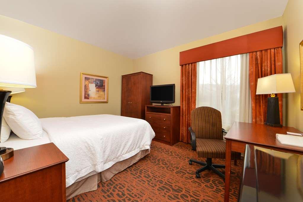 Hampton Inn Keokuk Room photo